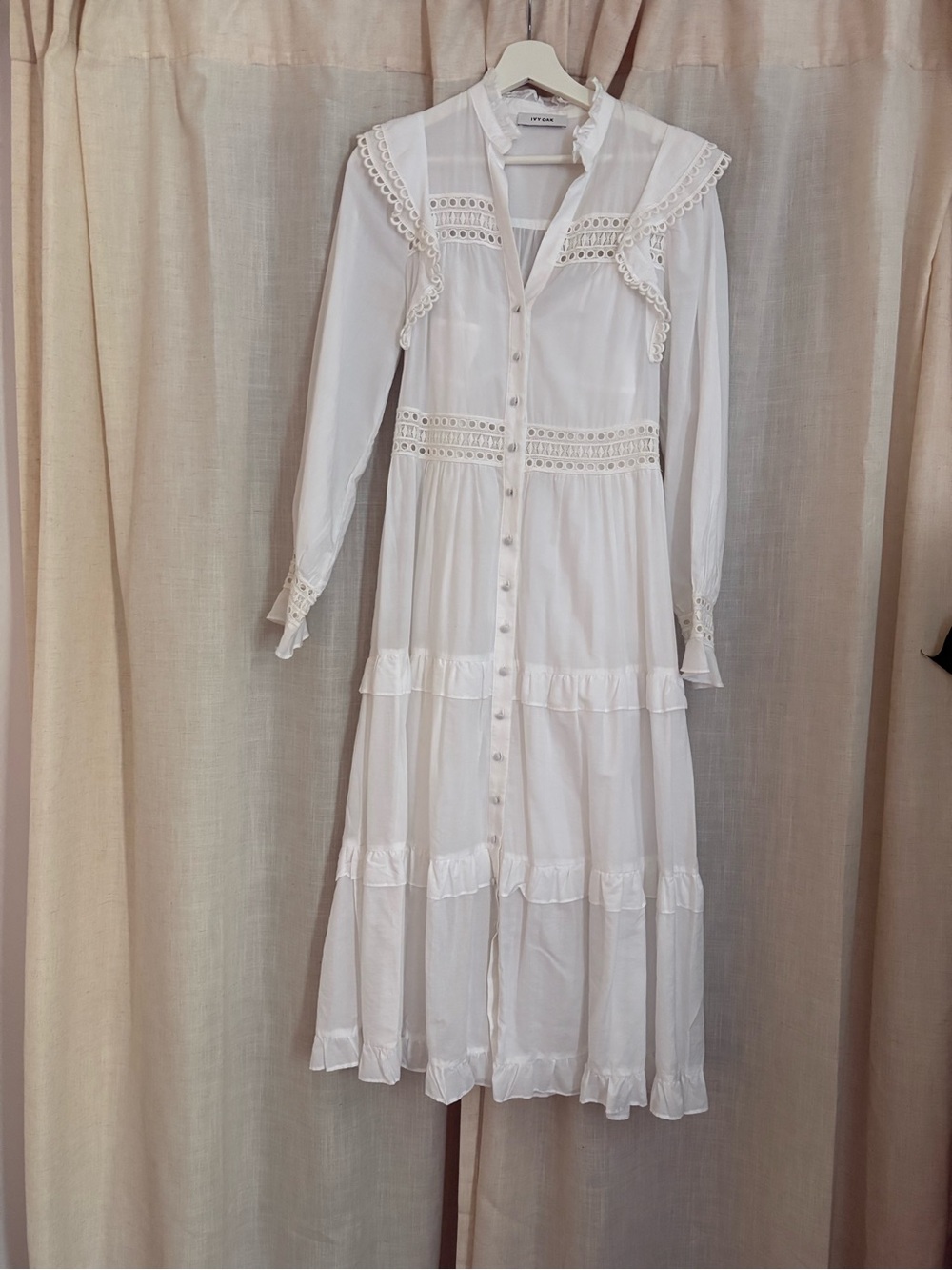 Beautiful IVY OAK Denisa White Boho Lace Midi Dress